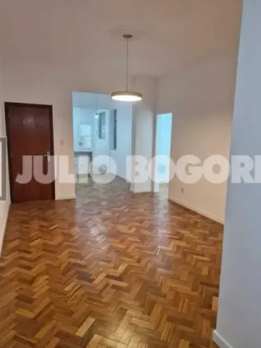 Apartamento : / Residencial / Copacabana