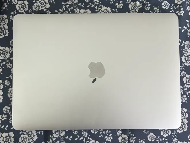 MacBook Air  2020 13?