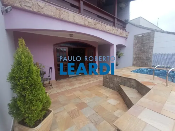 CASA ASSOBRADADA - SÃO GERALDO - MG