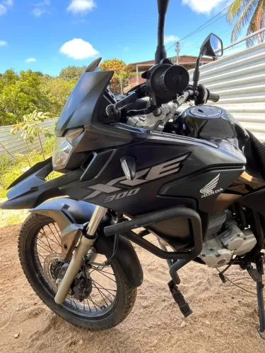 VENDE-SE XRE 300, ÚNICO DONO
