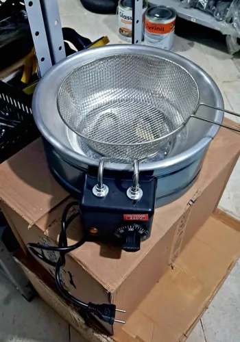Fritadeira elétrica pouco usada 220w