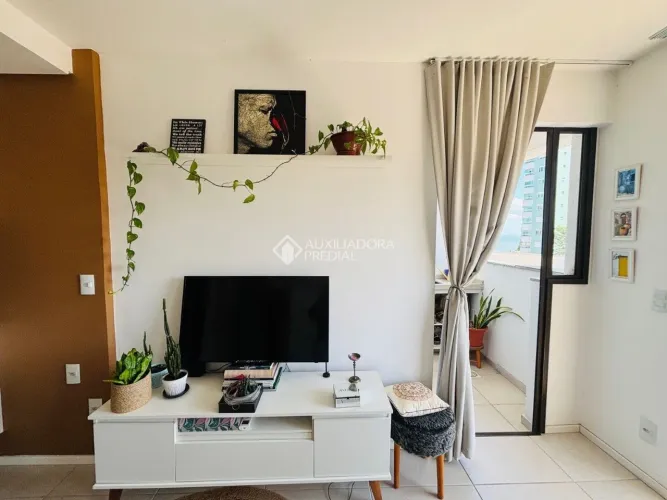 Studio mobiliado, com garagem e vista Mar em Coqueiros