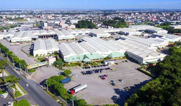 Condomínio para locação em São José dos Pinhais com 1.538m²