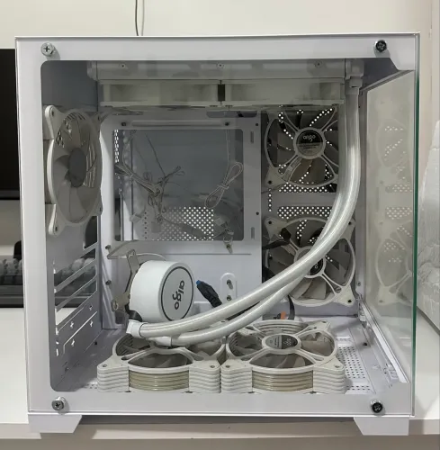 Gabinete + Water Cooler 240mm + 6 Fans Aigo ARGB