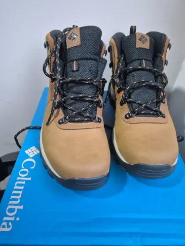 Bota Columbia/ usada 1 vez!
