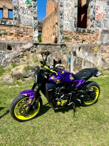 CB 1000r café