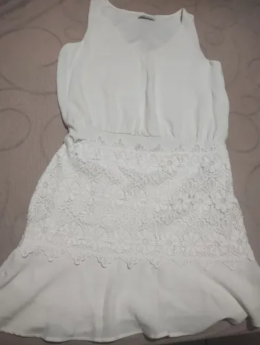Vestido branco com renda