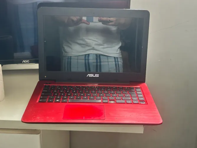 Nootbook asus funcionando perfeitamente