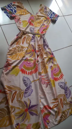Macacão longo comprare seminovo tecido não amassa veste G e GG