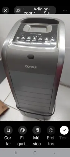 Refrigerador feio quente