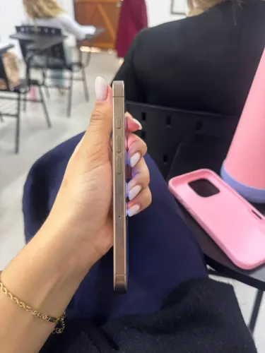 iPhone 16 Pro