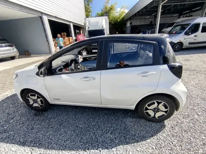 Carros elétricos aluguel 