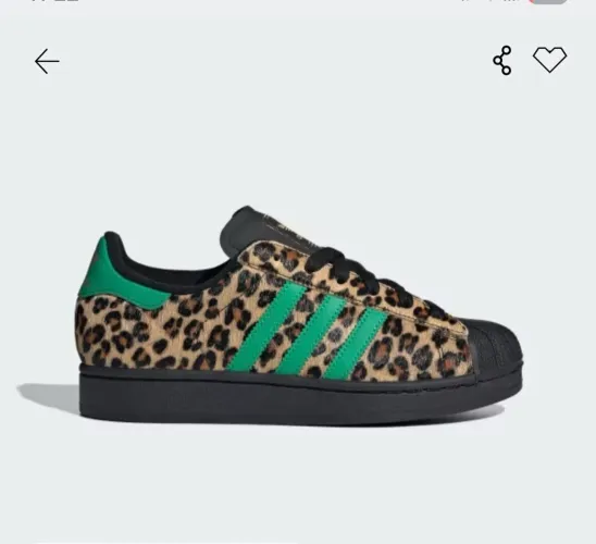 Tênis adidas super star