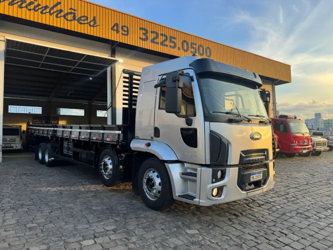Cargo 2429 bi truck 8x2