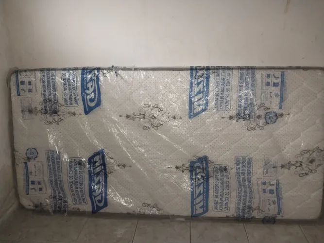 Vendo colchão novo de solteiro