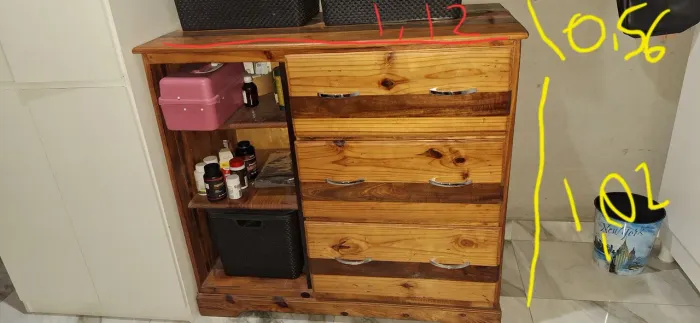 Cômoda de Pinus