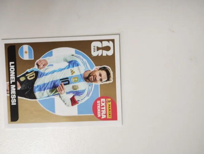 Messi legend gold