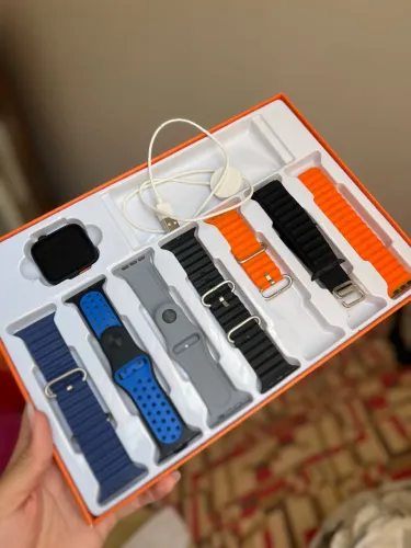 Smartwatch Ultra com 6 pulseiras ?