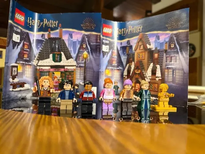 LEGO Harry Potter: Hogsmeade Village Visit 76388 Harry Potter Minifigure Building Set
