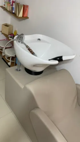Cadeira e lavatório salão