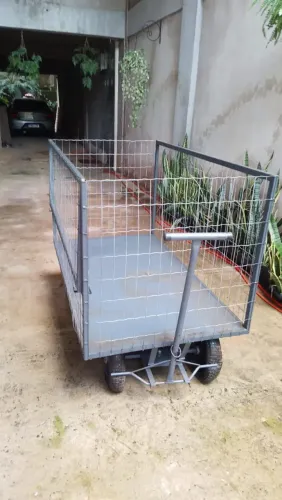 Carrinho Plataforma de Aço Metálico com grade 600 Kg Bumafer