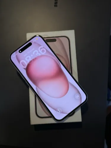 iPhone 15 Rosa