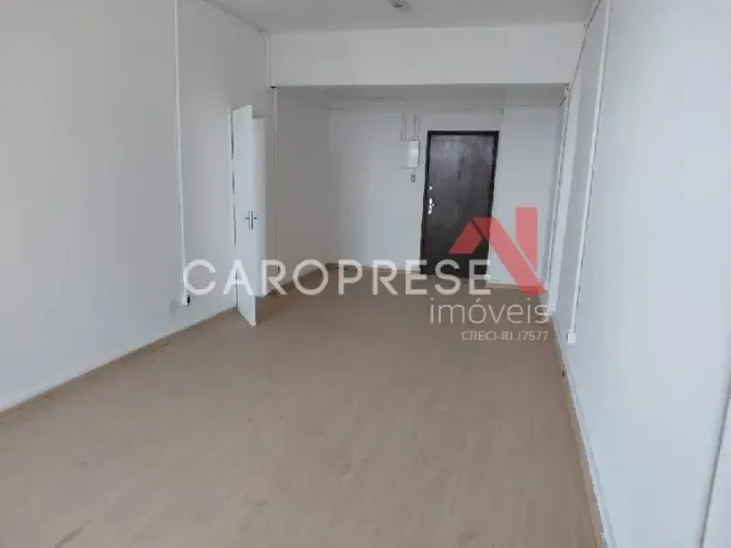 Sala comercial em Centro