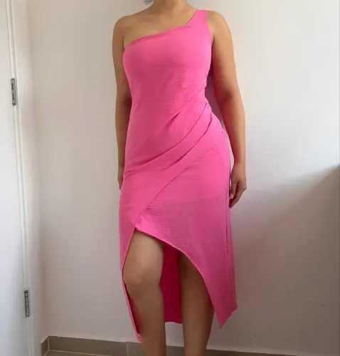 Vestido rosa assimétrico Novo