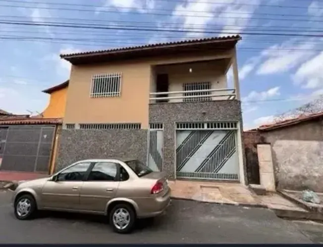 Imóvel para aluguel possui 211 metros quadrados com 4 quartos em Angelim - Teresina - PI