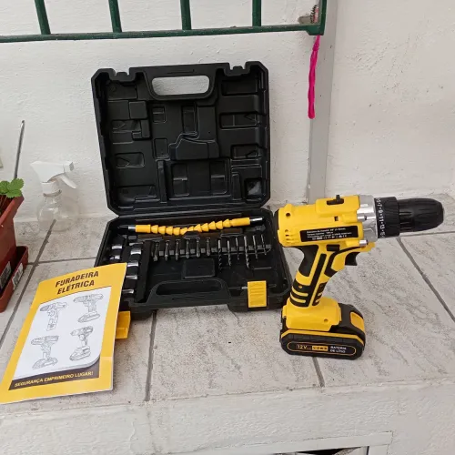 Parafusadeira e Furadeira a Bateria 12V Lítio Completa com Maleta e Acessórios
