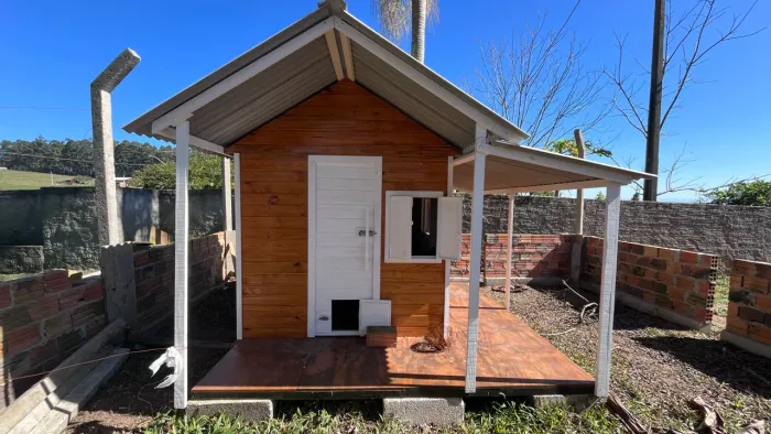 Vendo Gatil/Casa de Bonecas
