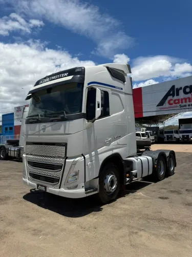 Volvo FH 540 Globetrotter 6x4 Pacote EC Plus Geladeira