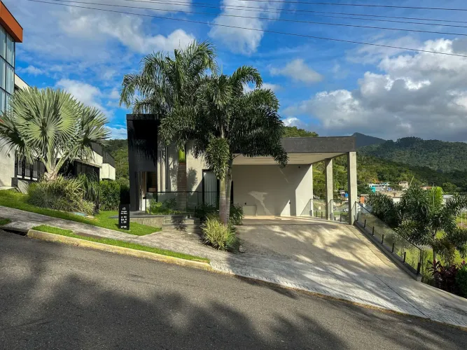 CASA LOCAÇÃO CALEDÔNIA CAMBORIÚ