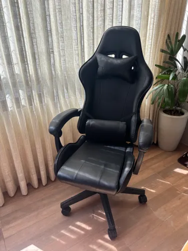 Cadeira gamer/presidente em couro sintético preta - excelente estado