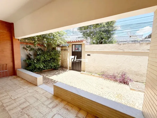 Casa com 3 dormitórios à venda, 225 m² por R$ 600.000,00 - Vila Entre Rios - Belford Roxo/