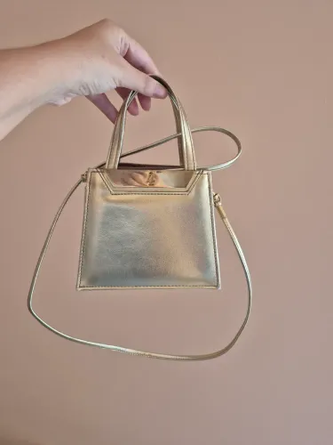 Bolsa dourada 