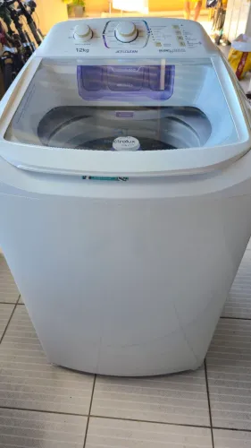 Lavadora Electrolux modelo LAC12 12KG