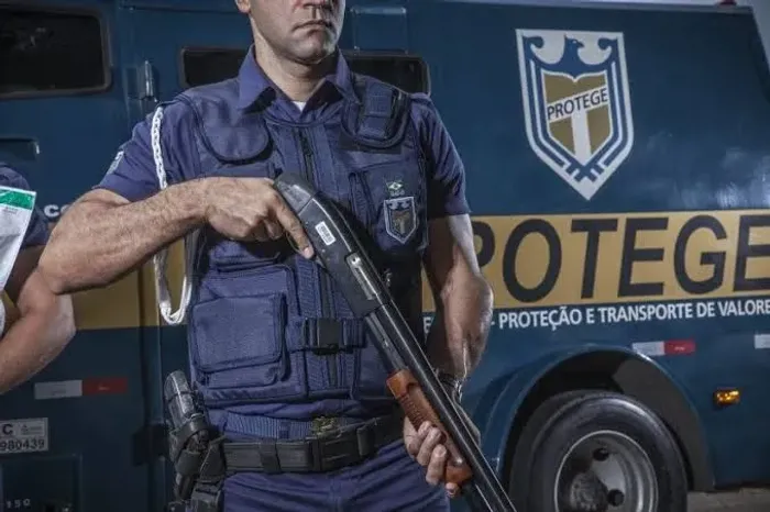 Curso formação de vigilantes ? presencial 3 meses de curso