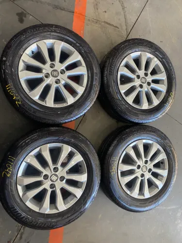 Rodas aro 15 Fiat Strada 2025 originais + pneus Bridgestone 