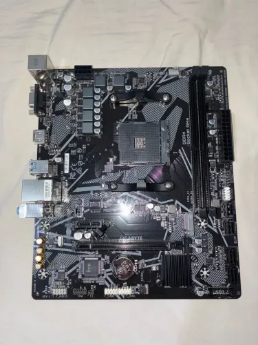 Placa Mãe Gigabyte A520M K V2 REV 1.1 Usado