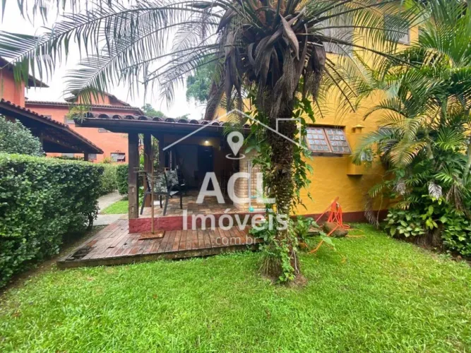CASA MOBILIADA EM CONDOMINIO CLUB 1 SUITE +1 DORM + 1 MESANINO SUITE