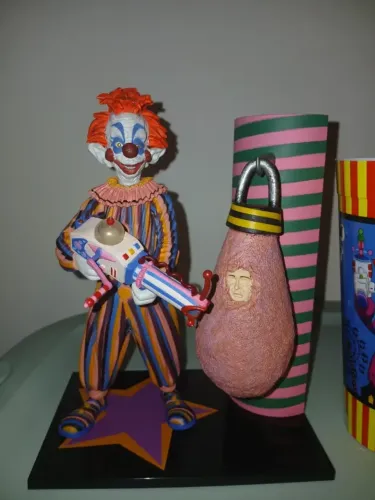Sota Toys Now Playing Killer Klowns From Outer Space - Klown