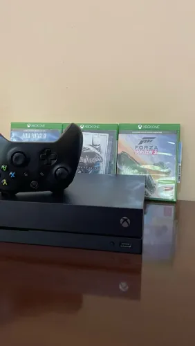Xbox One X impecável