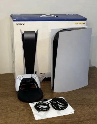Ps5 c/ 3 jogos + caixa e nota