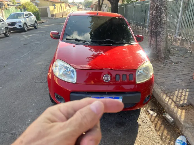 Fiat Uno Vivace Celeb. 1.0 EVO F.flex 8V 5P 2012