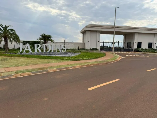 Terreno em Condomínio Residencial 388 m² em Uberaba (Recreio dos Bandeirantes)