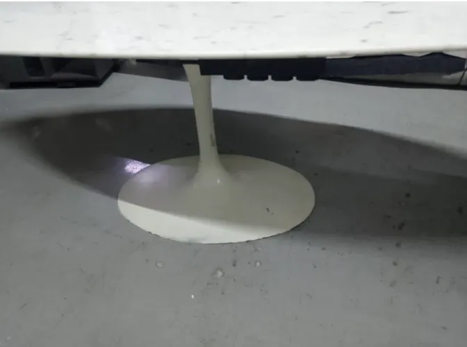 Base pé de mesa saarinen