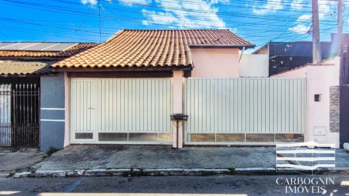 Casa a Venda no Jardim Rafael em Caçapava