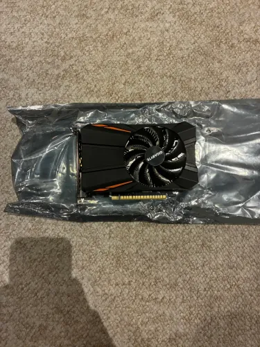 Placa de vídeo GTX 1050 2GB Gygabite - usada, funcionando em ótimo estado.