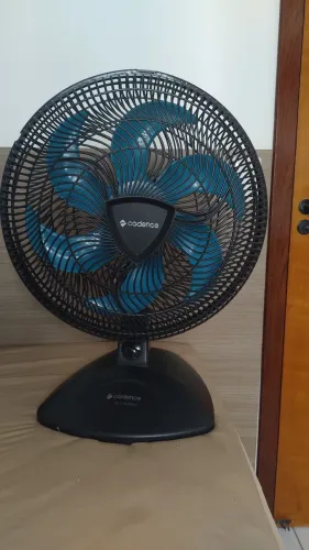 Ventilador de mesa Cadence Eros Turbo 40cm 6 pás 3 velocidades (um ano de uso)